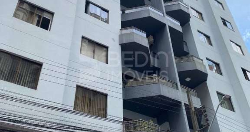 Apartamento 03 dormitórios locação anual Centro Balneário Camboriú 110m²
