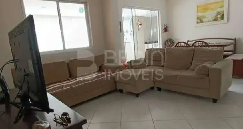 Apartamento locação temporada 02 dormitórios Balneário Camboriú Montmarte