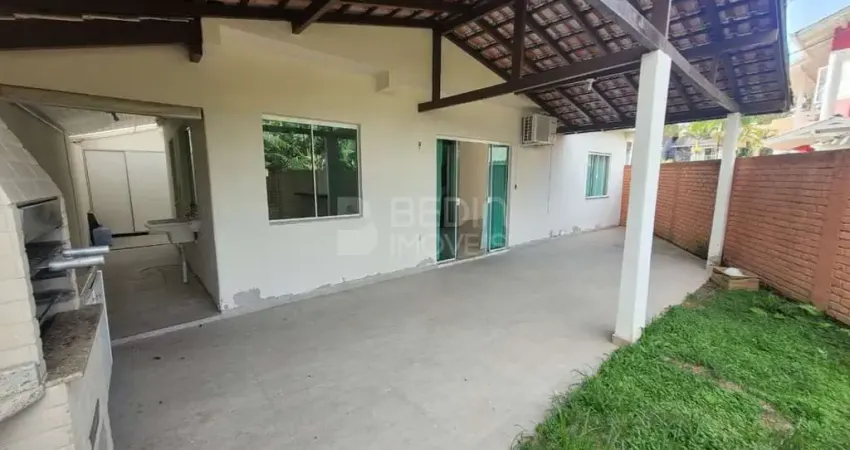 Apartamento com 3 quartos para alugar na Rua Presidente Getúlio, 100, Monte Alegre, Camboriú