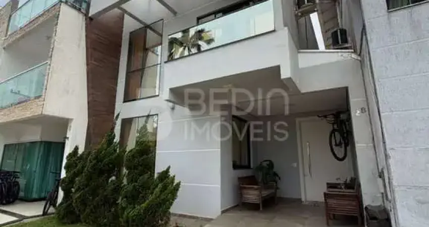 Casa com 2 quartos para alugar na Rua José Francisco Bernardes, 100, Monte Alegre, Camboriú