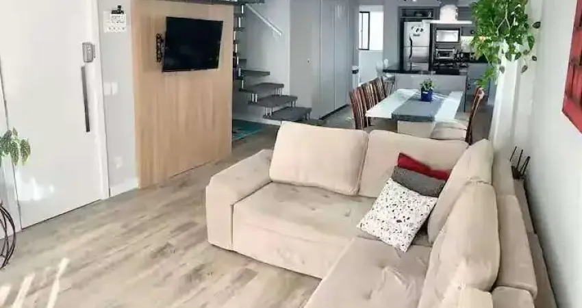 APARTAMENTO DUPLEX - MOBILIADO - 4 DORMITÓRIOS - 1 VAGA PRIVATIVA