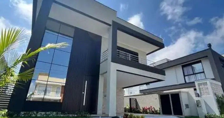 CASA NO CONDOMÍNIO CALEDÔNIA - 4 DORMITÓRIOS - 4 VAGAS - ÁREA DE LAZER - CAMBORIÚ/SC
