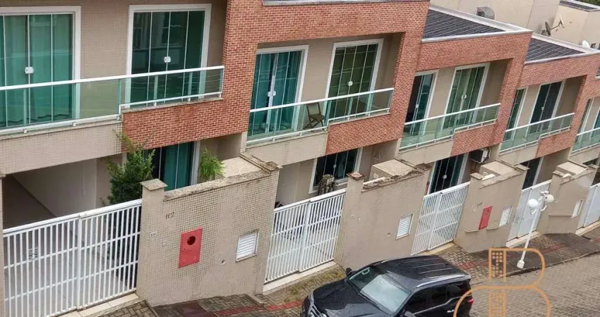 LOCAÇÃO - Sobrado 03 quartos em condomínio fechado no bairro Nova Esperança