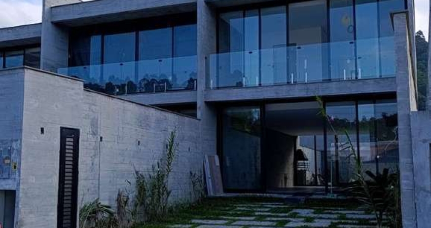 Casa com 3 quartos à venda no Rio Pequeno, Camboriú 