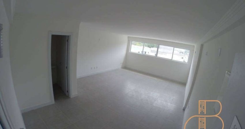 LOCAÇÃO - Sala de 40m², com vaga, em prédio comercial no bairro Ariribá