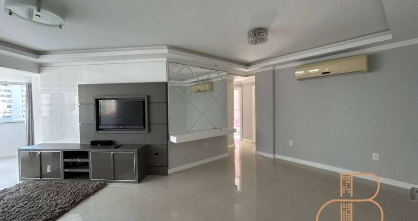 Amplo apartamento diferenciado, 248m², no centro de Balneário Camboriú