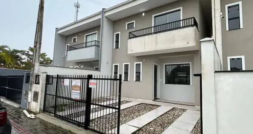LOCAÇÃO - Amplo sobrado 02 suítes + 02 vagas no bairro Itajubá Barra Velha