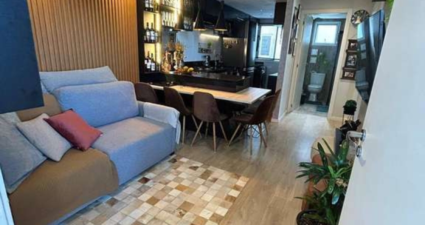 Excelente apartamento em condomínio fechado para venda, bairro Rio Pequeno