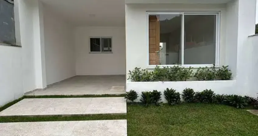 Um refúgio para chamar de seu! Ampla casa térrea com pátio e espaço gourmet