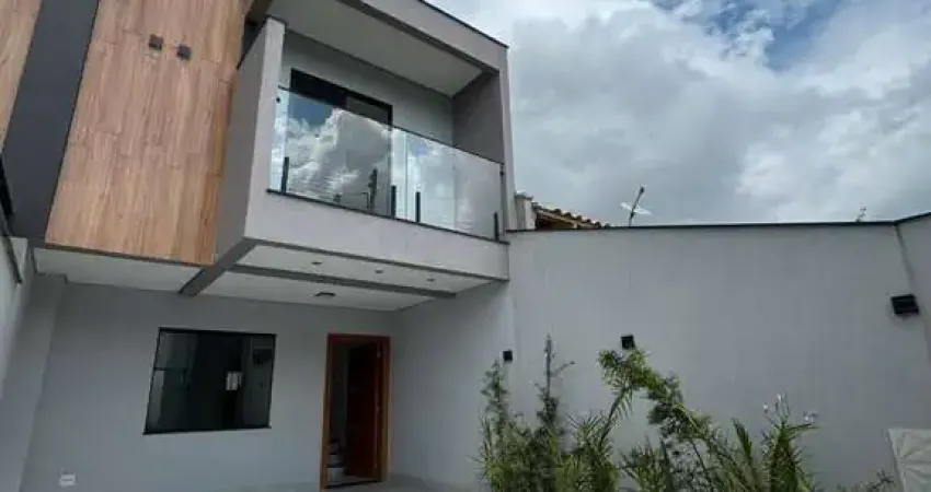 PRONTO PARA MORAR - Amplo sobrado com 01 suíte + 02 dormitórios, no Areias