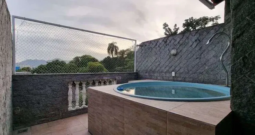 Pechincha. Casa de Condomínio com 115m² com 2 Quartos e 1 Vaga.