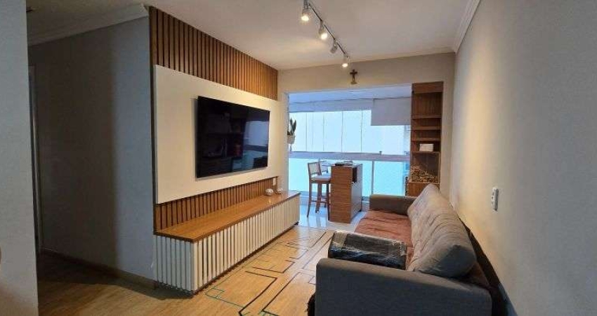 Freguesia. Apartamento para Venda com Salão, 3 Quartos, Sendo 1 Suíte e 1 Vaga de Garagem.