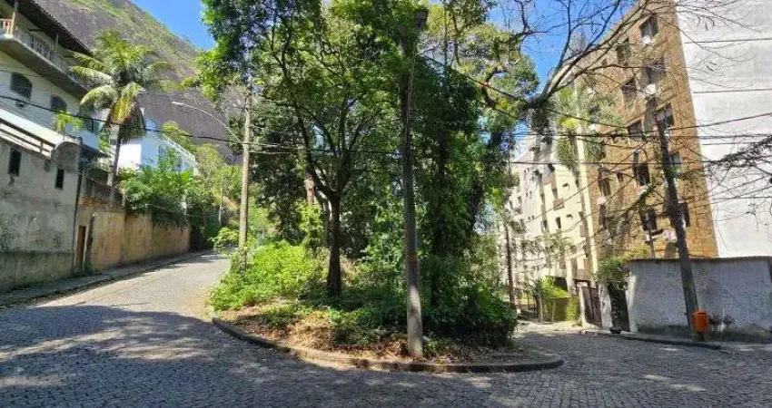 Lagoa. Terreno para Construção de 4 Pavimentos de Aartamento na Lagoa - Rio de Janeiro - RJ