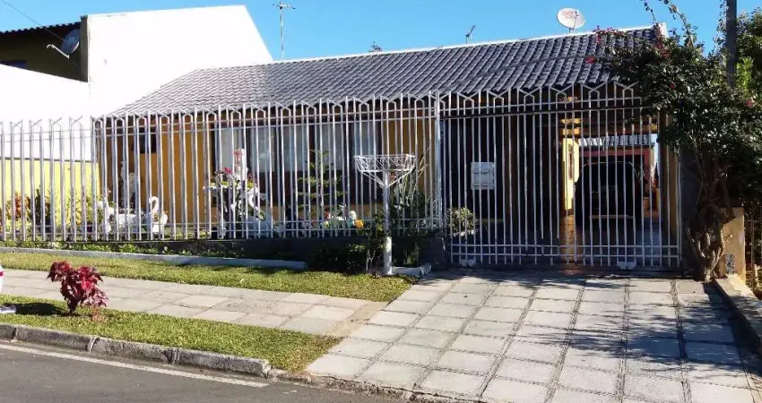 Casa com 3 quartos à venda no Iguaçu, Araucária 