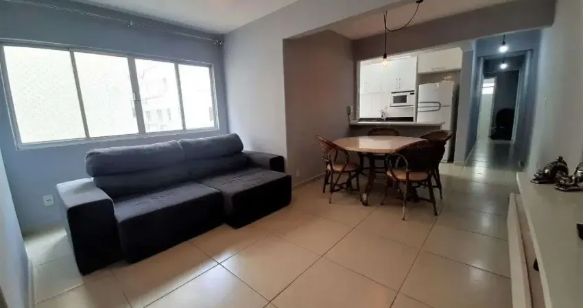 Apartamento lateral com 2 dormitórios em prédio frente mar - Centro - Balneário