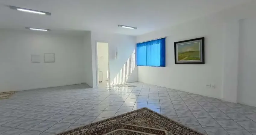 Sala comercial com 52,81m² para locação no valor r$ 4.000/mês