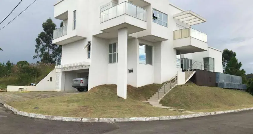 Casa à venda com 4 suítes e 4 vagas de garagens por R$ 3.000.000,00 - Camboriú/SC