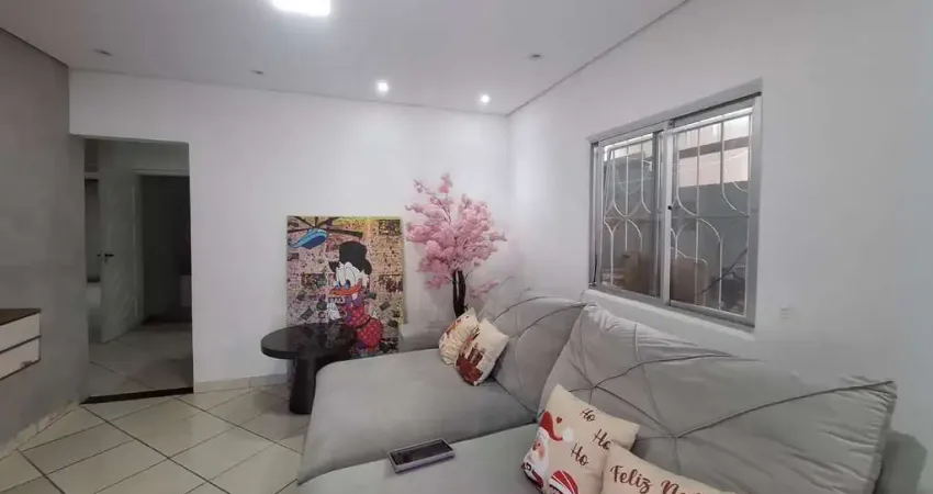 Casa à venda na Vila Real com terreno amplo | Próxima à Via Gastronômica