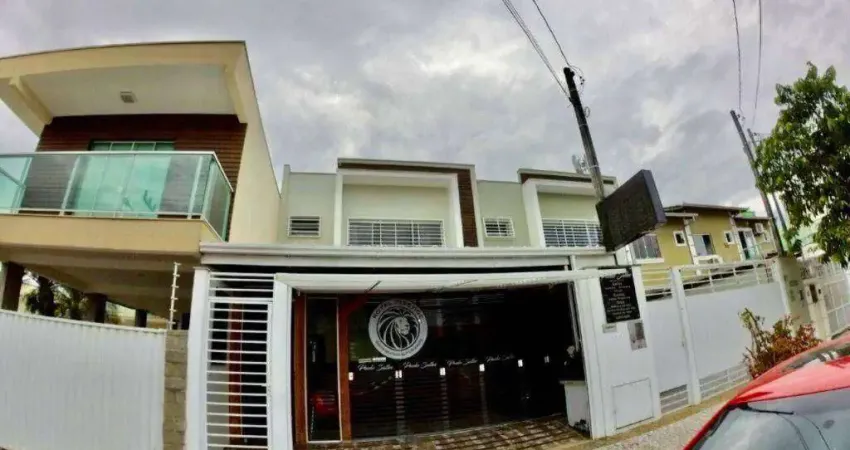 Casa com 3 dormitórios à venda, 130 m² por R$ 1.950.000,00 - Centro - Balneário Camboriú/SC