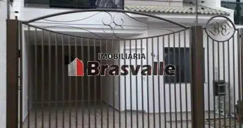 Sobrado a venda no bairro Recanto Tropical