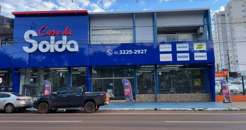 Ampla propriedade comercial com grande potencial de negócio