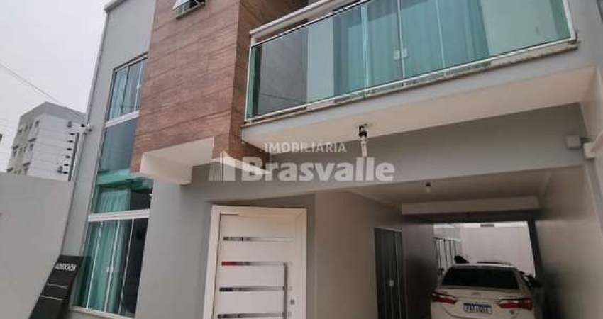 Casa com Localização Privilegiada e Excelentes Comodidades