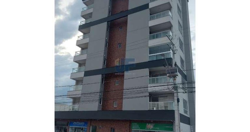 Apartamento com 2 dormitórios sendo uma suíte, sacada com churrasqueira Camboriú