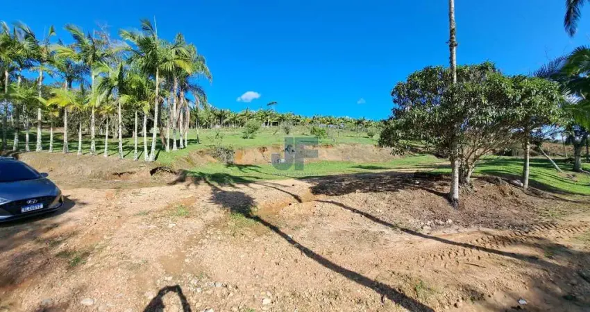 Vende-se um belíssimo terreno rural no bairro Paciência na cidade de Itajaí.