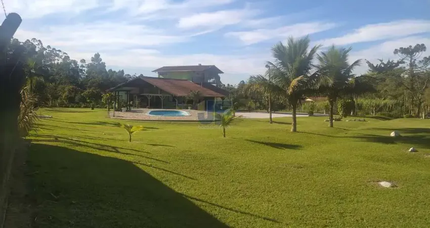 Belíssimo Sítio em Canelinha SC a 3 km do centro da cidade.