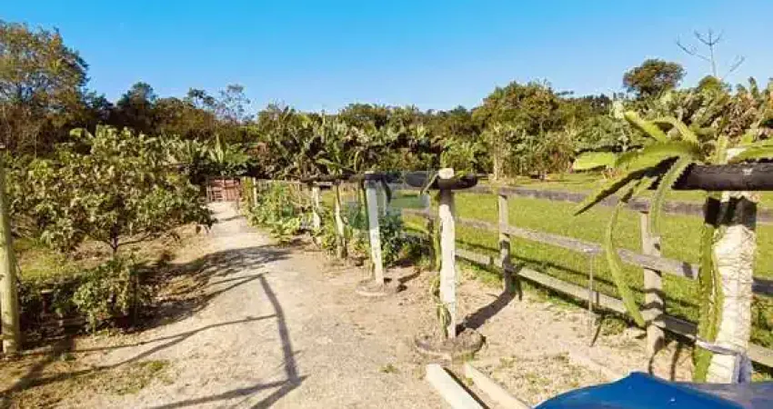 Belo Sítio a venda  no bairro Moura em Canelinha/SC