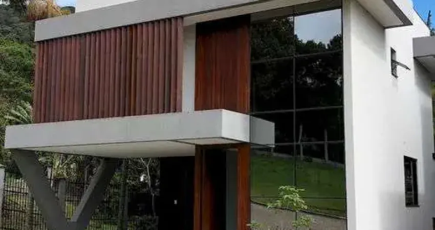 Casa 3 quartos para venda no bairro praia de taquaras em balneário camboriú