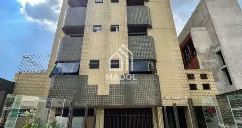 Apartamento à Venda em Centro, Ponta Grossa - PR
