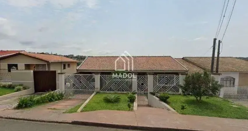 Casa à Venda em Oficinas, Ponta Grossa - PR