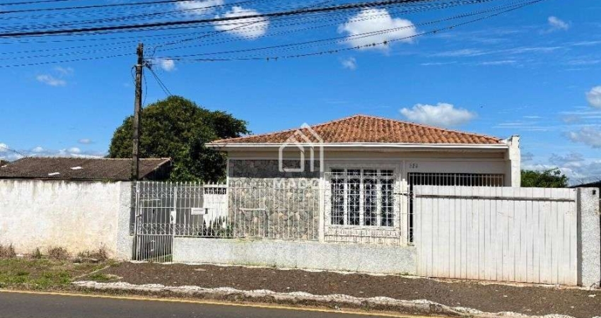 Casa à Venda em Oficinas, Ponta Grossa - PR