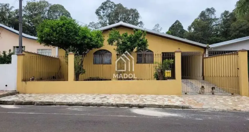 Casa à venda no Bairro Santa Terezinha, por R$ 390.000,00