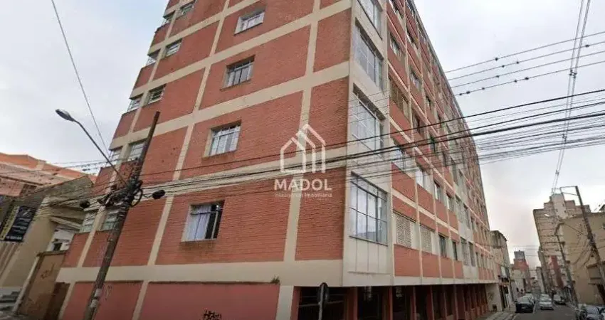 Apartamento no Centro à Venda com 3 quartos, 2 banheiros e 1 vaga por R$ 490.000