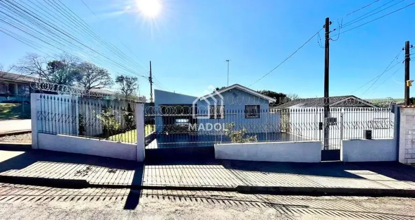 Casa de esquina à venda no Bairro Pitangui por R$ 280.000,00