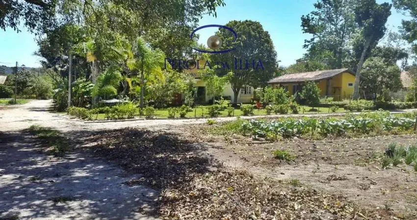 Sítio à venda em florianópolis-sc, bairro ratones: 3 quartos, 1 suíte, 4 vagas, 25.000 m² de área!