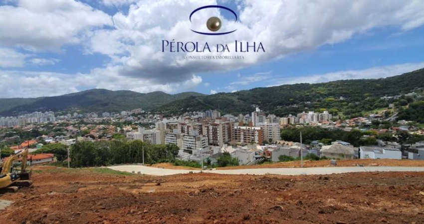 Terreno à venda na Servidão Dorval Manoel Bento, 272, Córrego Grande, Florianópolis