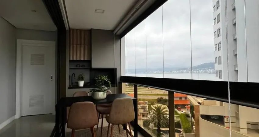 Se você está em busca de um apartamento espaçoso, confortável e com uma localização privilegiada, esta é a oportunidade que você estava esperando!