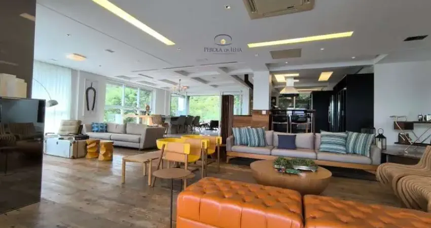 Imponente residência em condomínio de alto padrão em cacupé, florianópolis-sc: 4 quartos, 4 suítes, 3 salas, 4 vagas, 670m².