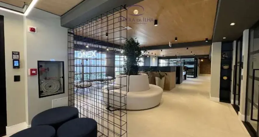 Sala comercial à venda em florianópolis-sc, bairro estreito: 1 sala, 1 banheiro, 1 vaga de garagem, 32,37 m².