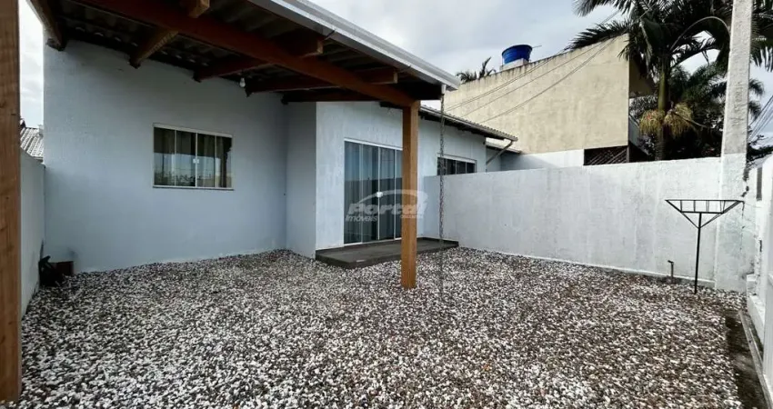 Casa com 2 quartos para alugar no Itacolomi, Balneário Piçarras 