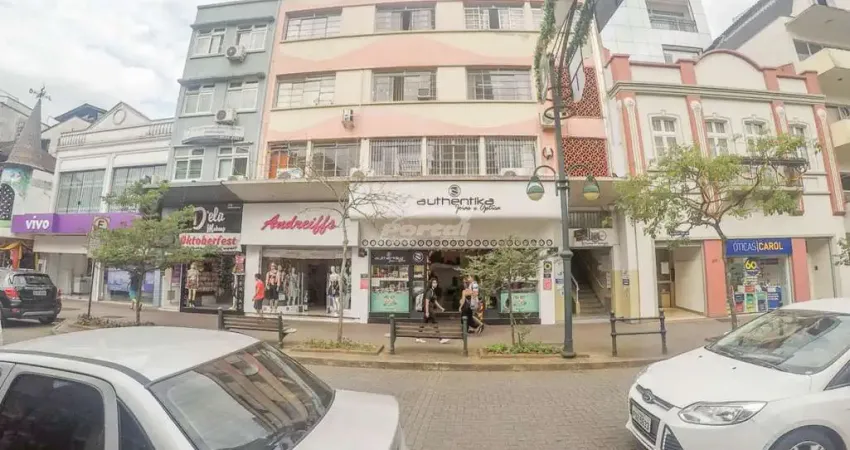Apartamento com 1 quarto para alugar na XV de Novembro, 1023, Centro, Blumenau
