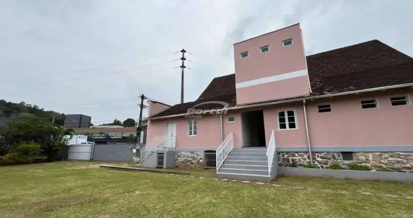 Casarão scarduelli disponível para locação no bairro do salto em blumenau!