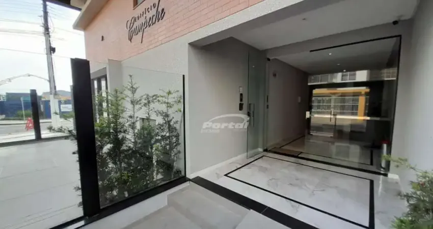 Apartamento com 3 dormitórios sendo 1 suíte + 2 demi suíte no centro de piçarras, apenas 200 metros da praia.