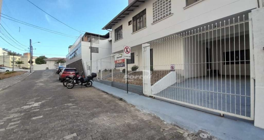 Casa comercial com 2 salas para alugar no Ponta Aguda, Blumenau 