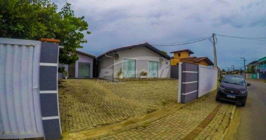 Casa comercial à venda no Centro, Penha 