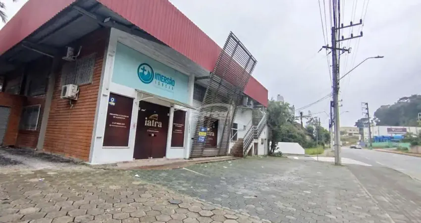 Barracão / Galpão / Depósito com 4 salas para alugar no Do Salto, Blumenau 