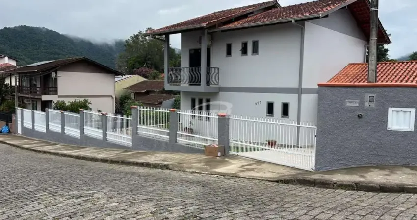 Casa com 3 quartos à venda no Velha Central, Blumenau 